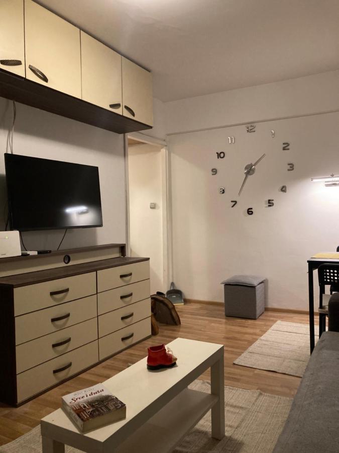 Apartman Tilia Belgrado Buitenkant foto