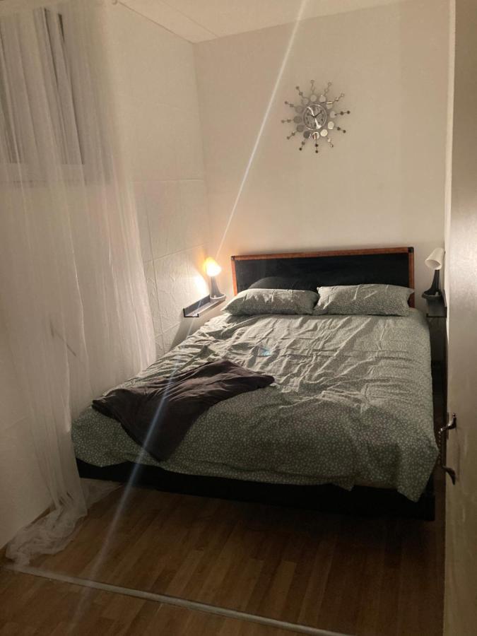 Apartman Tilia Belgrado Buitenkant foto