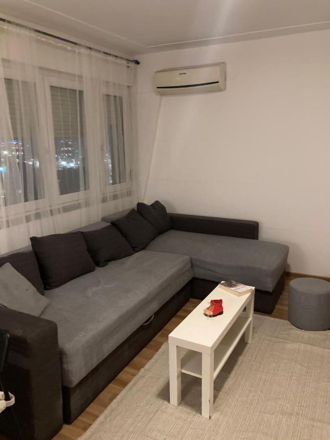 Apartman Tilia Belgrado Buitenkant foto